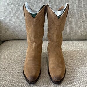 Tecovas- The Sadie, Toasted Almond Suede, 7.5